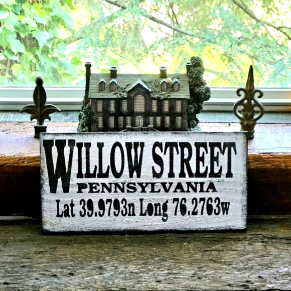 WILLOW STREET, PA RUSTIC WOOD TOWN SIGN - Picture 1 of 4